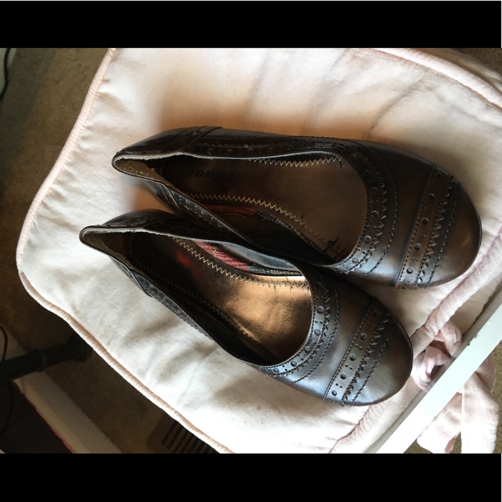 Brown flats